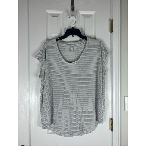 Athleta Womens Grey White Cloudlight Stratus Striped Tee Size L - Picture 1 of 3